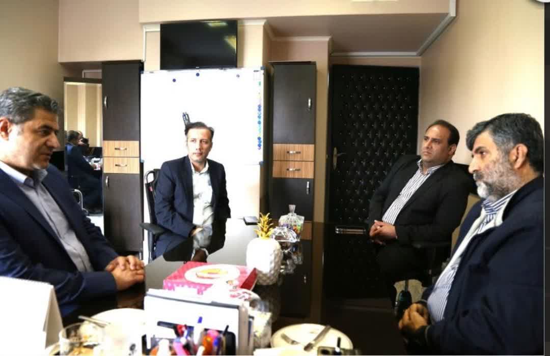 دکتر صالح طبری با حضور در فدراسیون پزشکی ورزشی ابلاغ خود را به عنوان رئیس هیات پزشکی ورزشی مازندران دریافت کرد