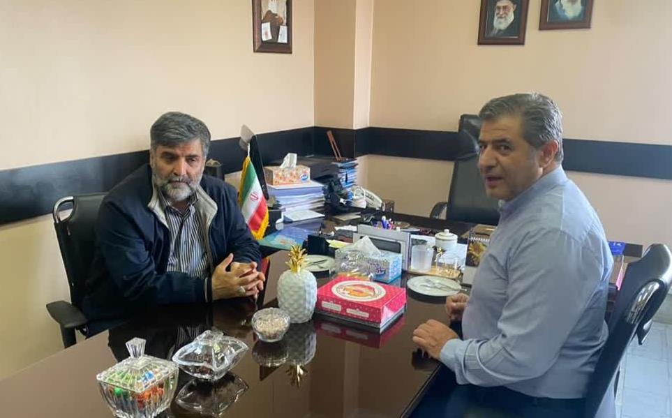 دکتر صالح طبری با حضور در فدراسیون پزشکی ورزشی ابلاغ خود را به عنوان رئیس هیات پزشکی ورزشی مازندران دریافت کرد
