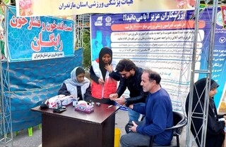 حضور خانواده پزشکی ورزشی در راهپیمایی 22 بهمن و ارائه خدمات سلامت به شرکت کنندگان
