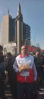 حضور خانواده پزشکی ورزشی در راهپیمایی 22 بهمن و ارائه خدمات سلامت به شرکت کنندگان