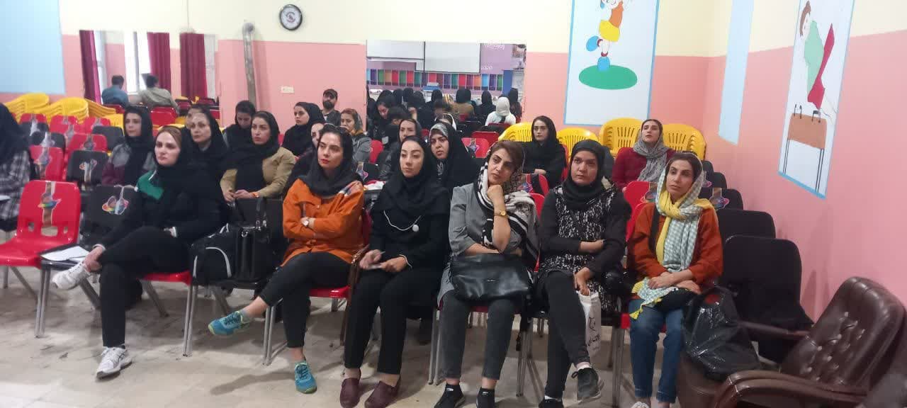 دورههای آموزشی حقوق ورزشی و تغذیه ورزشی در شهرستان بروجرد برگزار شد