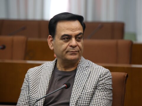 دکتر احمد هاشمیان--مسئول کمیته پزشکی فدراسیون فوتبال