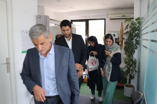 بازدید دکتر نوروزی از یک مرکز فیزیوتراپی طرف قرارداد هیات پزشکی ورزشی کردستان