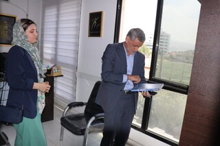 بازدید دکتر نوروزی از یک مرکز فیزیوتراپی طرف قرارداد هیات پزشکی ورزشی کردستان