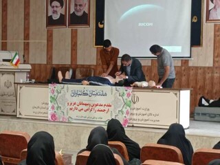 دوره آموزشی احیاء و کمک های اولیه شهرستان زرند