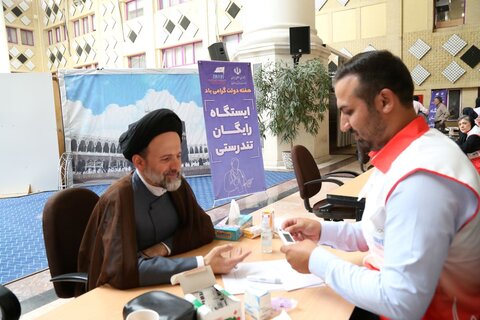 انجام معاینات کارکنان وزارت ورزش و جوانان به مناسب هفته دولت