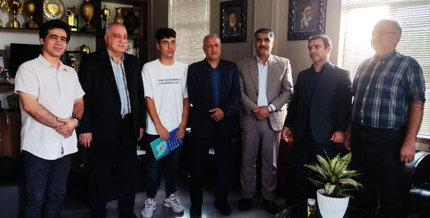 تجلیل از پیشگامان