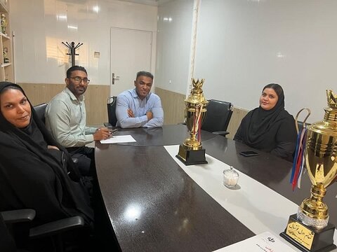 دیدار ریحانه مرادی با رئیس ورزش سازمان منطقه آزاد قشم