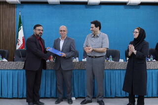 تجلیل از شهرستان‌های برتر در حوزه خدمات درمانی و قدردانی از رئیس اداره ورزش و جوانان یزد در پی همکاری مستمر با هیات استان تجلیل شد