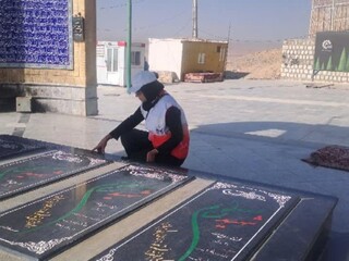 عطر افشانی گلزار مطهر شهدای گمنام - چهار محال و بختیاری