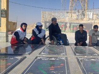 عطر افشانی گلزار مطهر شهدای گمنام - چهار محال و بختیاری