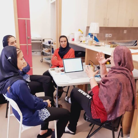 ارائه مشاوره پزشکی برای دختران تیم ملی 
بوکس