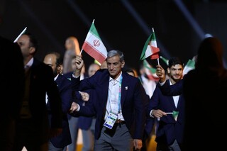 اعضای کاروان ورزش ایران در مراسم رژه بازی‌های همبستگی کشورهای اسلامی-ریاض