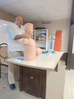 برگزاری دوره امدادگری در زمان بحران با علائم حیاتی و CPR با همکاری جمعیت هلال احمر برگزار توسط هیات پزشکی ورزشی لارستان