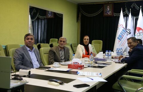 پیگیری توسعه سخت افزاری و نرم افزاری پزشکی ورزشی در سطح کشور