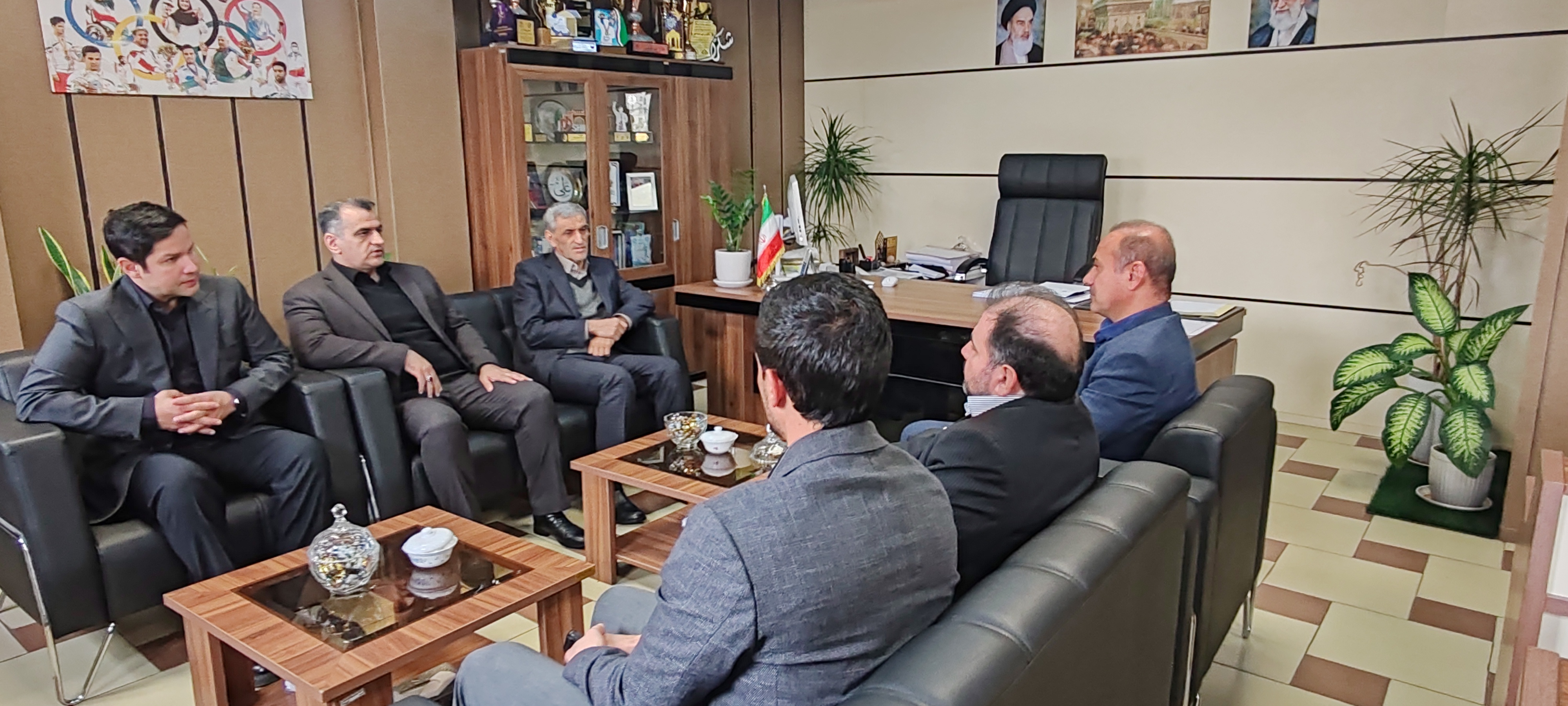 در سفر رئیس فدراسیون پزشکی ورزشی به شیراز ابعاد فوت ورزشکار شیرازی بررسی شد