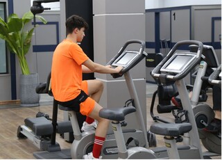 ارائه خدمات به ورزشکاران در کلینیک فیزیوتراپی ورزشی و توانبخشی فدراسیون پزشکی ورزشی