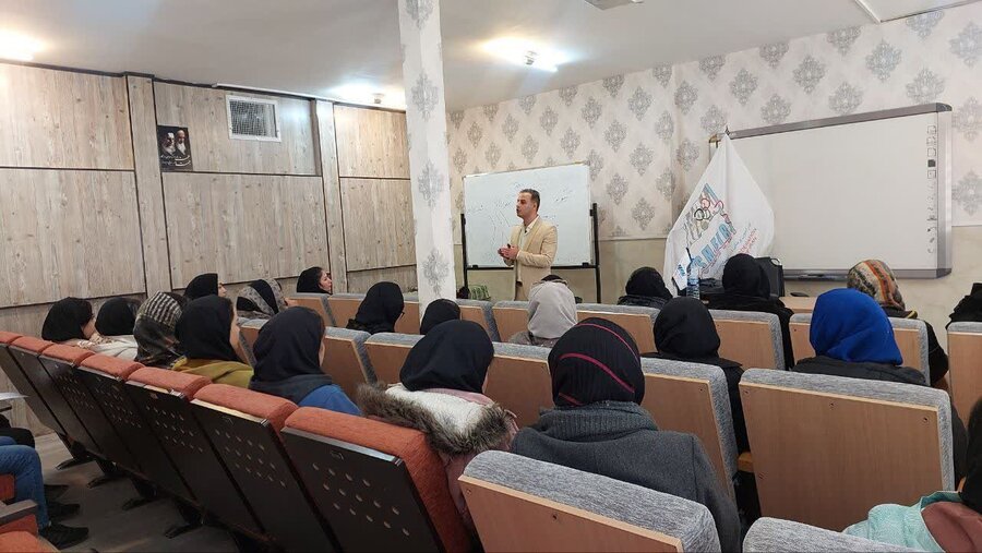 حضور داوران هیئت کونگ‌فو شهرستان اراک در کارگاه آموزشی تغذیه ورزشی