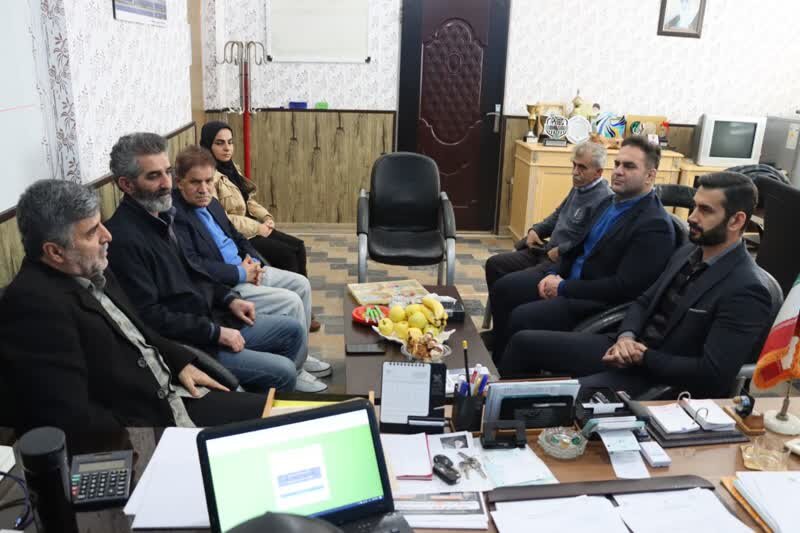 رئیس هیأت پزشکی ورزشی مازندران با حضور در اداره ورزش و جوانان شهرستان محمودآباد، با مسئولان این شهرستان دیدار و گفت‌وگو کرد