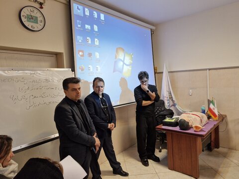 دوره دانش افزایی احیای قلبی- ریوی ویژه کادر پوشش مسابقات فدراسیون پزشکی ورزشی برگزار شد