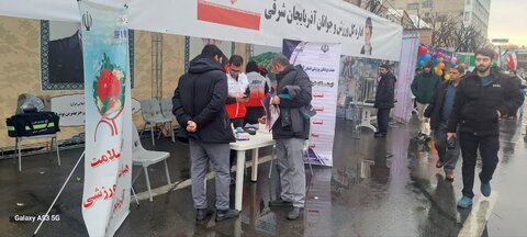 ایستگاههای سلامت و تندرستی برای راهپیماییکنندگان ۲۲ بهمن در تبریز و شهرستانها برپا شد