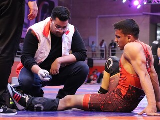 پوشش پزشکی مسابقات قهرمانی کشور کشتی آزاد نوجوانان در کرمان