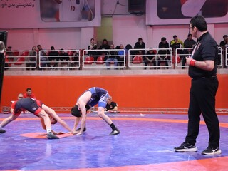 پوشش پزشکی مسابقات قهرمانی کشور کشتی آزاد نوجوانان در کرمان