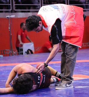 پوشش پزشکی مسابقات قهرمانی کشور کشتی آزاد نوجوانان در کرمان