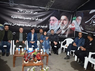ارائه خدمات سلامت به مراجعان  توسط امدادگران هیأت پزشکی ورزشی استان قم