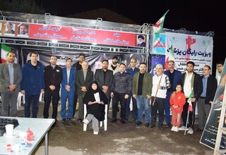 ارائه خدمات سلامت به مراجعان  توسط امدادگران هیأت پزشکی ورزشی استان قم