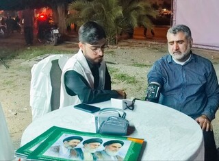 پایش فشار خون در حاشیه مراسم چهلمین روز شهادت قائد امت توسط کادر پوشش پزشکی هیات پزشکی ورزشی استان هرمزگان
