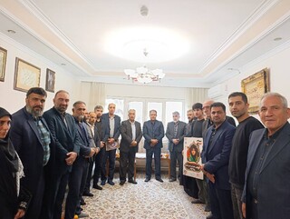 تجلیل هیات پزشکی ورزشی استان تهران خانواده دو شهیدکاراته کار جنگ رمضان