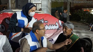 گزارش تصویری از ویزیت رایگان دکتر برجویی فرد رئیس هیئت پزشکی ورزشی بوشهر در چهلمین شهادت امام امت و برپایی موکب توسط آن هیئت