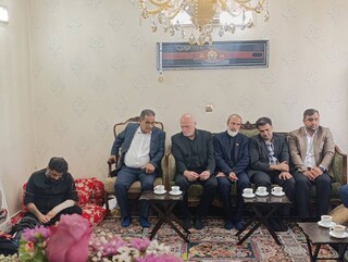 تجلیل هیات پزشکی ورزشی استان تهران از خانواده 3 شهید ورزشکار جنگ رمضان