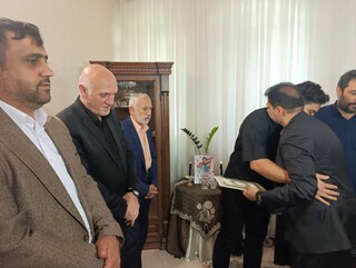 تجلیل هیات پزشکی ورزشی استان تهران از خانواده 3 شهید ورزشکار جنگ رمضان