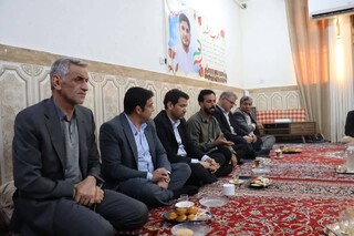 تجلیل دکتر نوروزی از خانواده شهید ورزشکار خوزستانی شهید سیلاوی