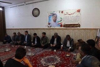 تجلیل دکتر نوروزی از خانواده شهید ورزشکار خوزستانی شهید سیلاوی
