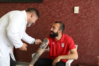 واکسیناسیون ملی پوشان فوتبال توسط فدراسیون پزشکی ورزشی