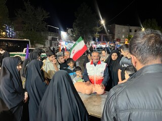 برگزار ی آموزش تئوری کمک های اولیه در شرایط بحران برای  مراجعه کنندگان  موکب اداره کل ورزش جوانان استان