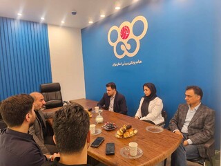 بازدید رئیس هیات والیبال استان تهران از مجموعه پزشکی ورزشی امام علی(ع)