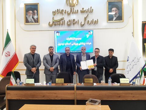 تجلیل از دکتر نوراله زاده