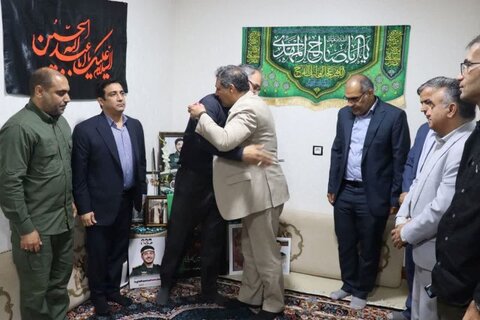 دیدار و تجلیل از خانواده دو شهید ورزشکار استان خوزستان