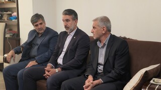 تجلیل رئیس فدراسیون پزشکی ورزشی از خانواده دو شهید والامقام