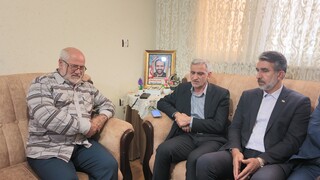 تجلیل رئیس فدراسیون پزشکی ورزشی از خانواده دو شهید والامقام