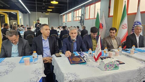 دانش‌آموزان ورزشکار از مزایای کارت خدمات درمانی برخوردار شوند