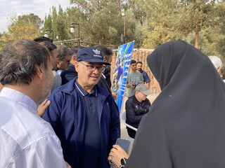 بازدید فرماندار و رئیس اداره ورزش و جوانان از ایستگاه رایگان تندرستی یزد